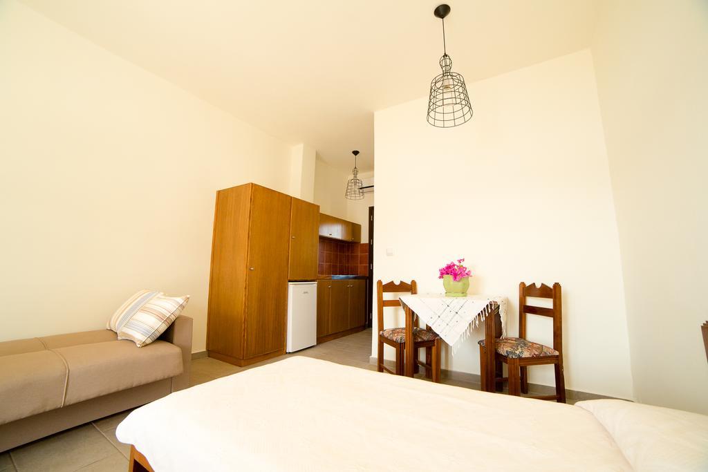 Hotel Porto Potha Telendos エクステリア 写真
