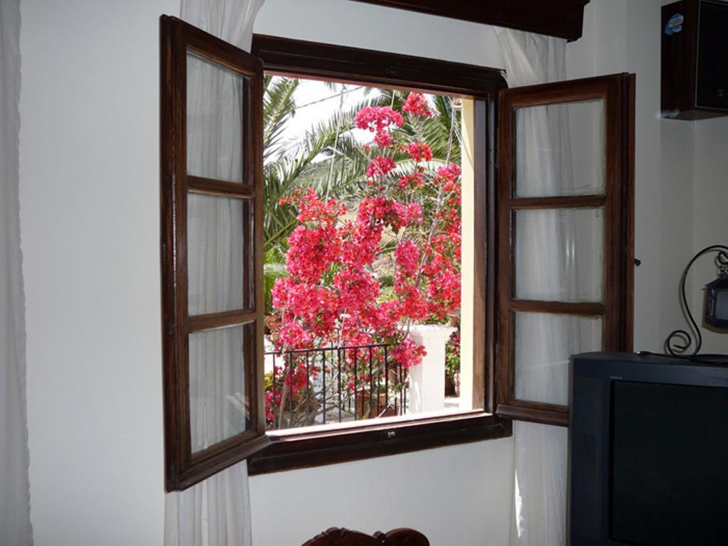Hotel Porto Potha Telendos エクステリア 写真