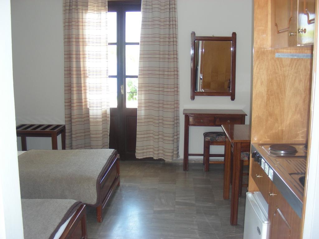 Hotel Porto Potha Telendos エクステリア 写真